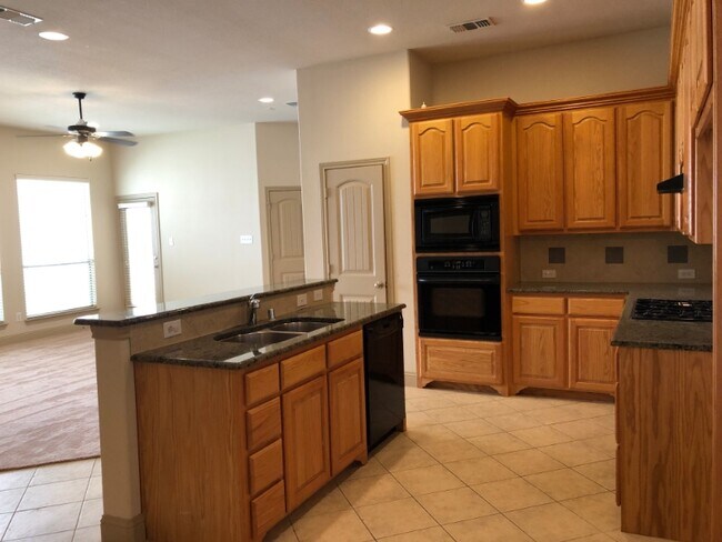 Foto del edificio - 817 La Cima