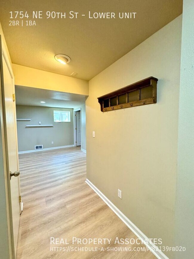 Foto del edificio - 1754 NE 90th St