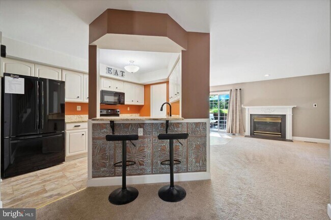 Foto del edificio - 802 Coventry Pointe Ln