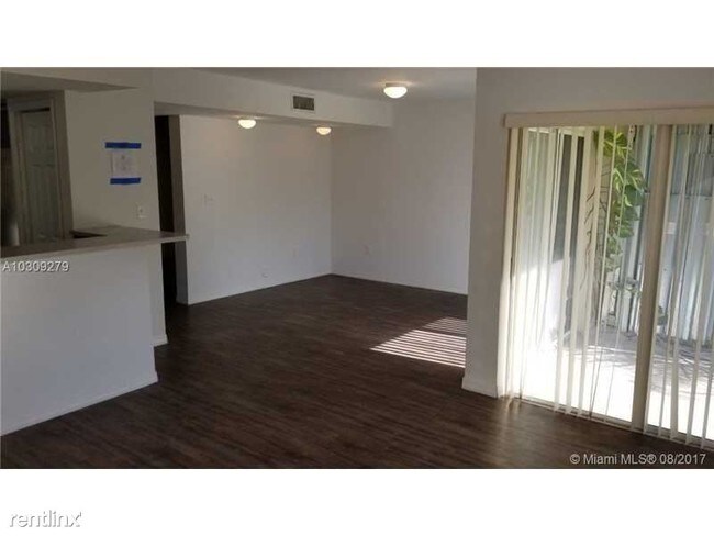 Building Photo - 8851 NW 110th Pl