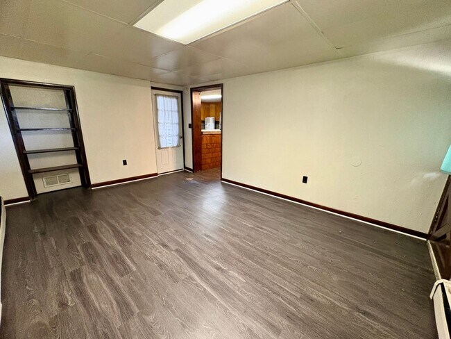 Foto del edificio - 3630 Colebrook Rd