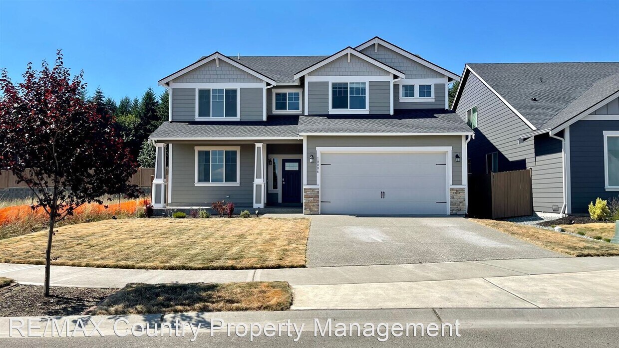 4 br, 2.5 bath House 10006 Jackson St House Rental in Yelm, WA