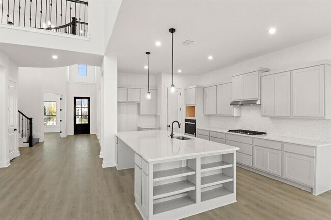 Building Photo - 373 Hollister Dr