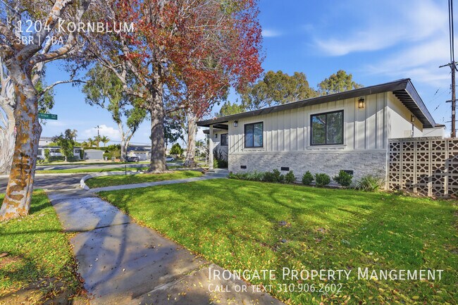 Foto del edificio - 1204 Kornblum-