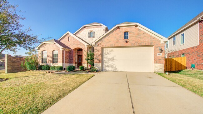 Building Photo - 15307 Macy Dr