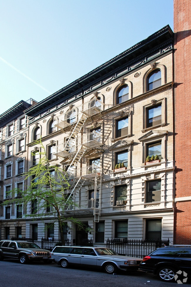 Building Photo - 334 W 85th St
