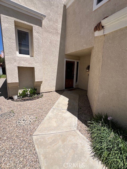 Foto del edificio - 5146 Maplewood Cir