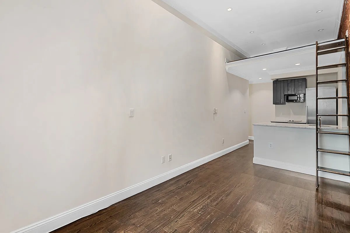 Foto principal - 316 W 14th St