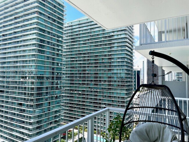 Building Photo - 1250 S Miami Ave