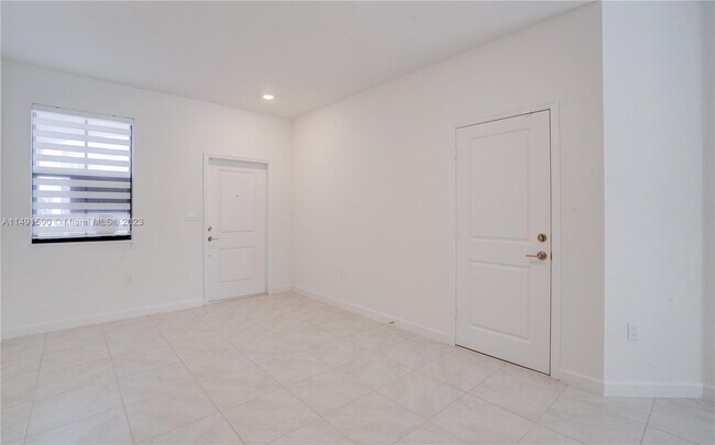 Foto del edificio - 23066 SW 128th Pl