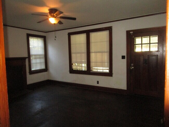 Foto del edificio - 326 N Magnolia St