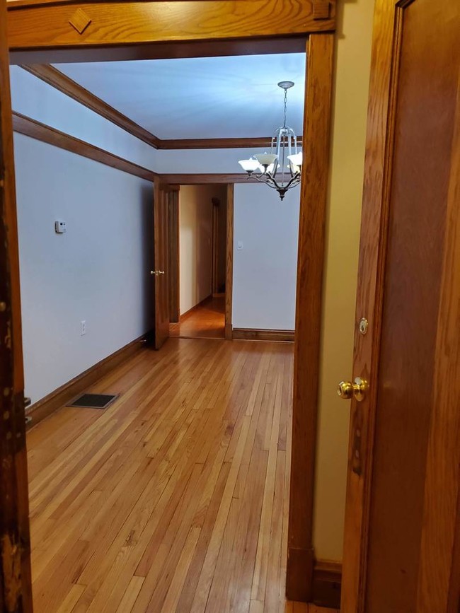 Foto del edificio - 3307 N Springfield Ave