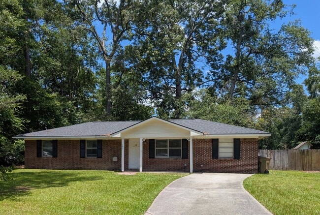 Building Photo - Charming 3-Bedroom Home in the Heart of Ri...
