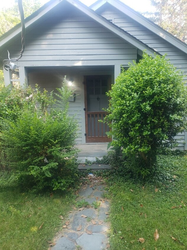 Primary Photo - 448 S Hawthorne Rd