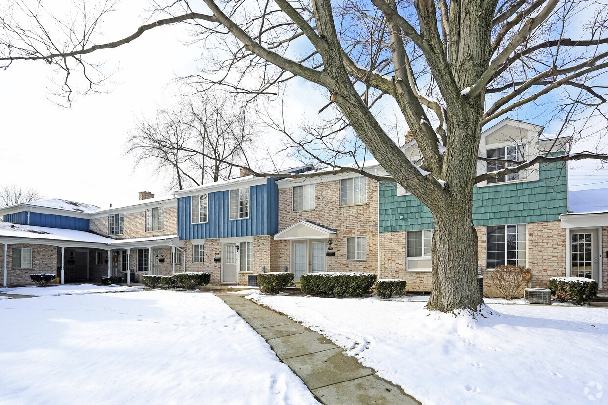 Edgewood Court North Apartments Birmingham, MI