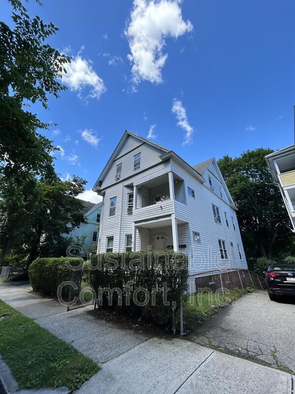 Building Photo - 71 Paine St