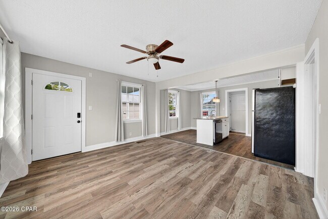 Foto del edificio - 1114 McKenzie Ave