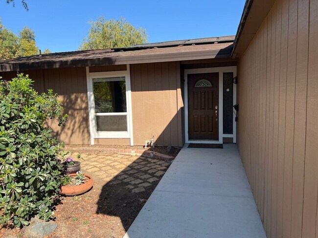 Foto del edificio - 4 br, 2 bath House - 1133 Auburn Drive