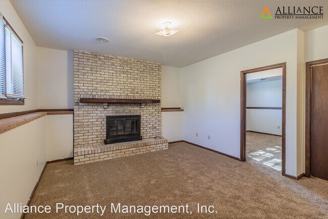 Foto del edificio - 4 br, 2.5 bath House - 1311 Overlook Dr.