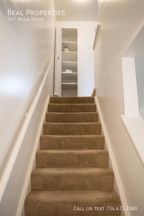 Foto del edificio - 547 Villa Dr