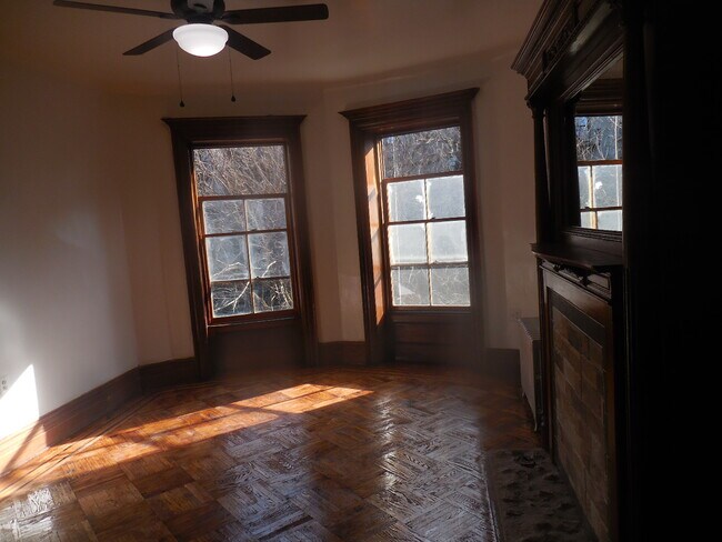 Living Area View - 406 Sterling Plz