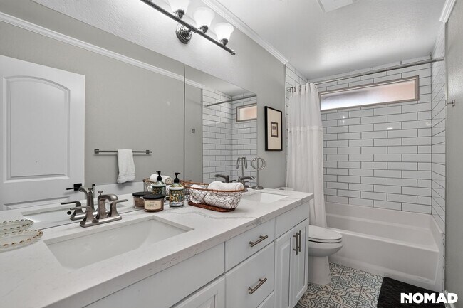 Foto del edificio - 10838 N 37th Pl