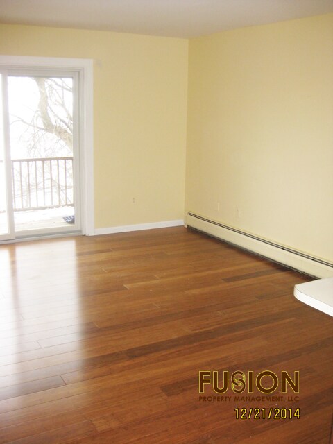 Building Photo - 232 Manhattan Dr