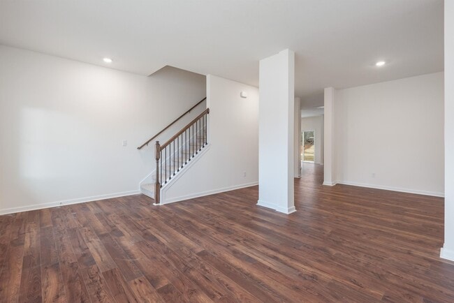 Building Photo - 4734 Willow Bluff Cir