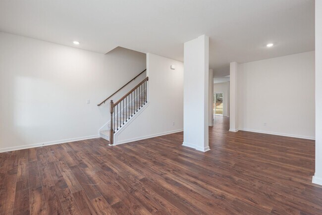 Foto del edificio - 4734 Willow Bluff Cir