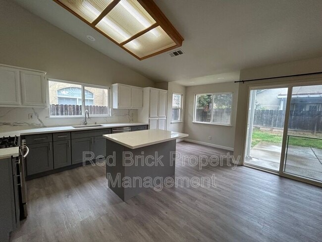 Photo - 2123 Princeville Ct House