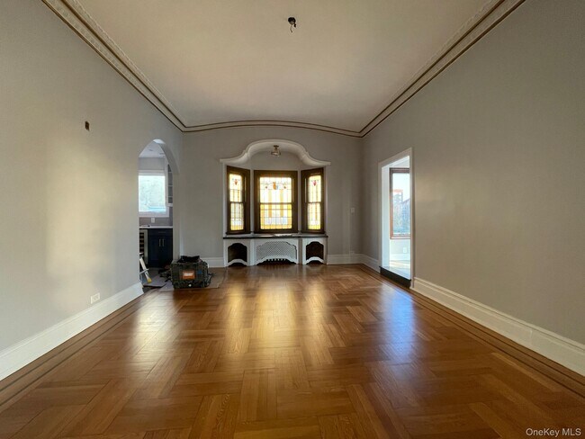 Foto del edificio - 45 W Penn St