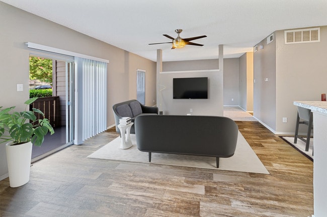 Collin Creek Apartments Plano Tx Apartments Com