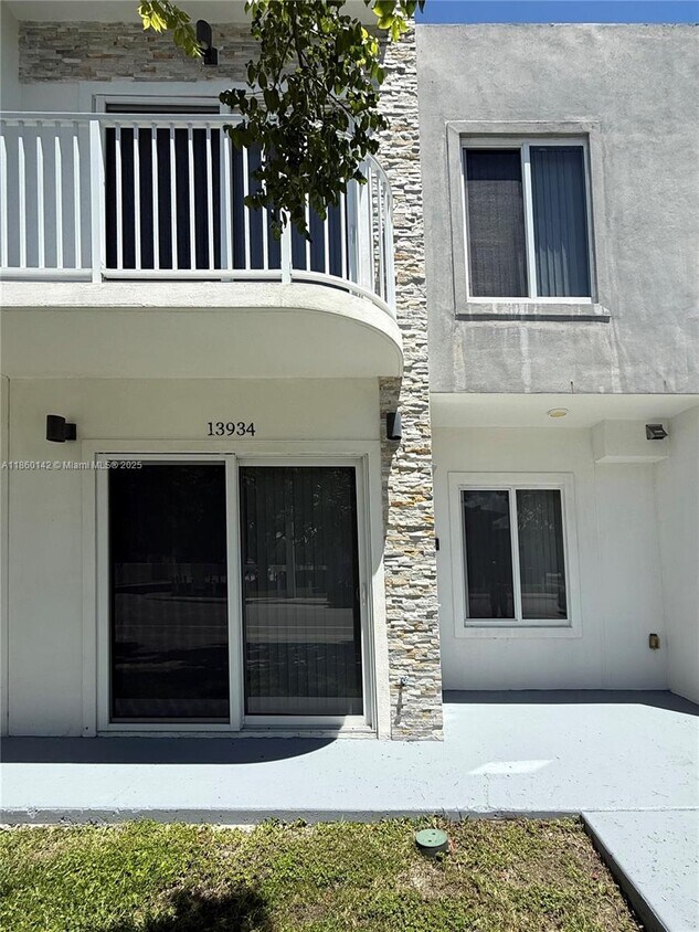 Primary Photo - 13934 SW 259th Way