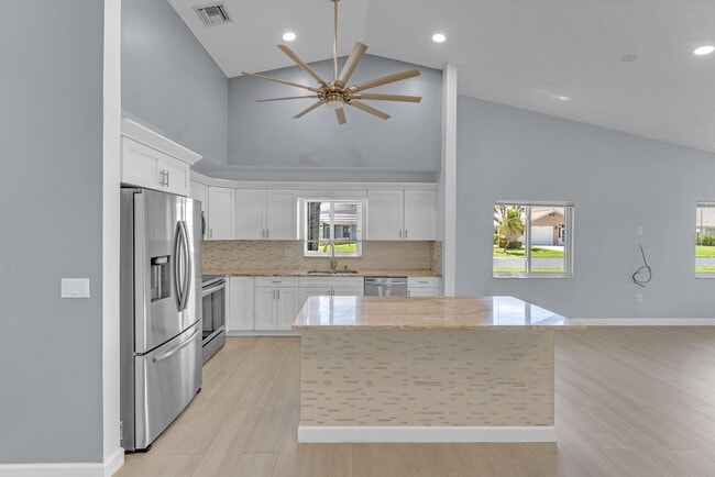 Building Photo - 5291 Tiffany Anne Cir