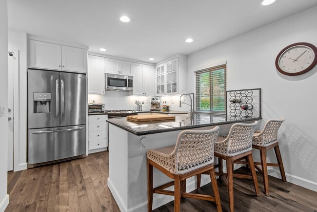 Building Photo - 314 Via Colinas