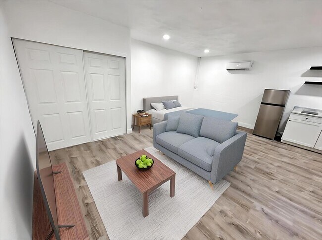 Foto del edificio - 1017 Parkwood Dr