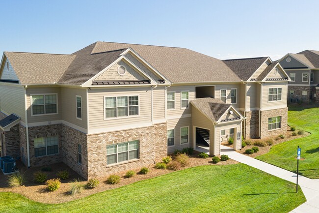 Building Photo - Greystone Pointe