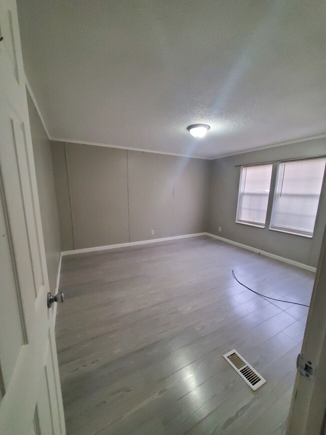 Building Photo - 168 Schroyers Ln