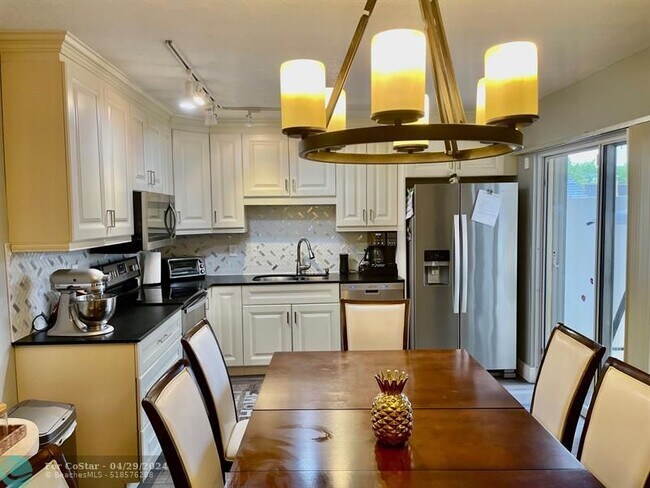 Building Photo - 22164 Boca Rancho Dr