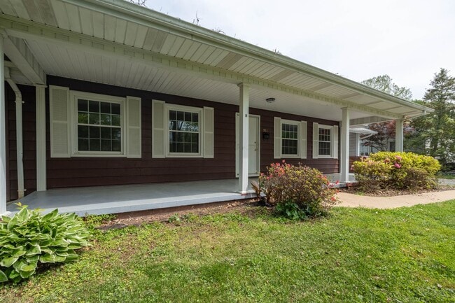 Building Photo - Beautiful 3 bed and 1 bath house in Johnso...