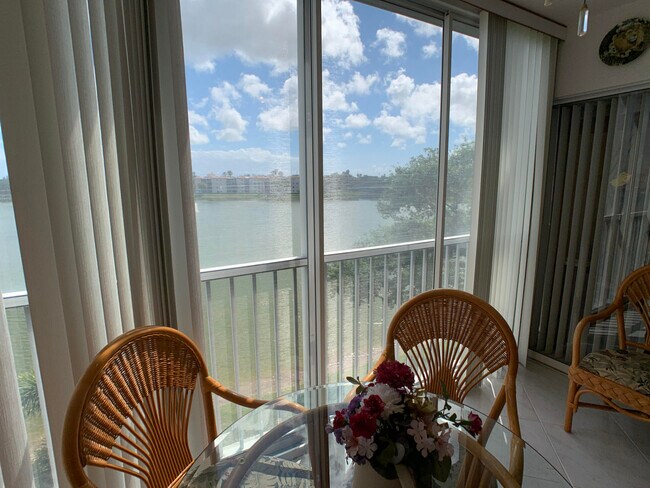 Foto del edificio - 14112 Huntington Pointe Dr