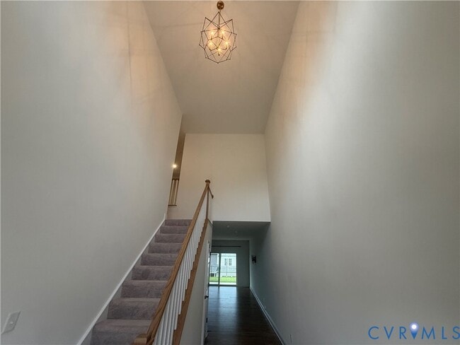 Foto del edificio - 7048 Dunton Rd