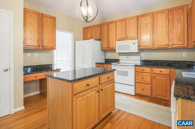 Building Photo - 965 Charter Oaks Dr