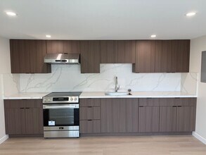 Building Photo - 1063 Gilman Dr