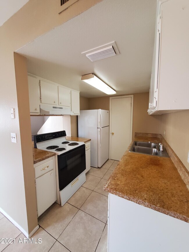 Foto del edificio - 14217 N 54th Dr