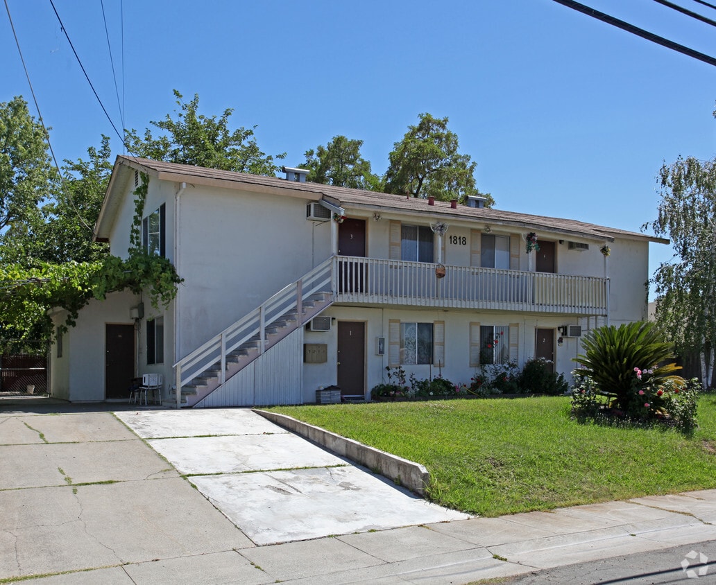 Primary Photo - 1818 Silica Ave