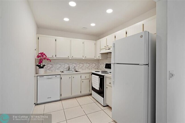 Foto del edificio - 400 SW 134th Way