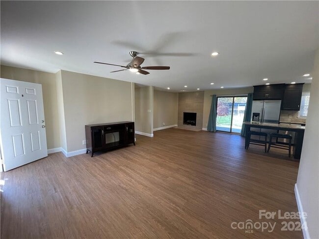Building Photo - 7920 Marley Dr