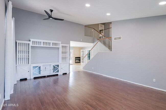 Foto del edificio - 18433 N 12th Wy