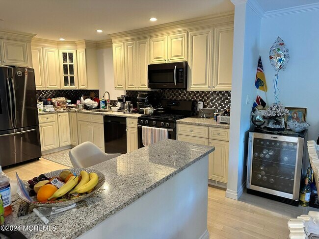 Foto del edificio - 43 Frederick Ave